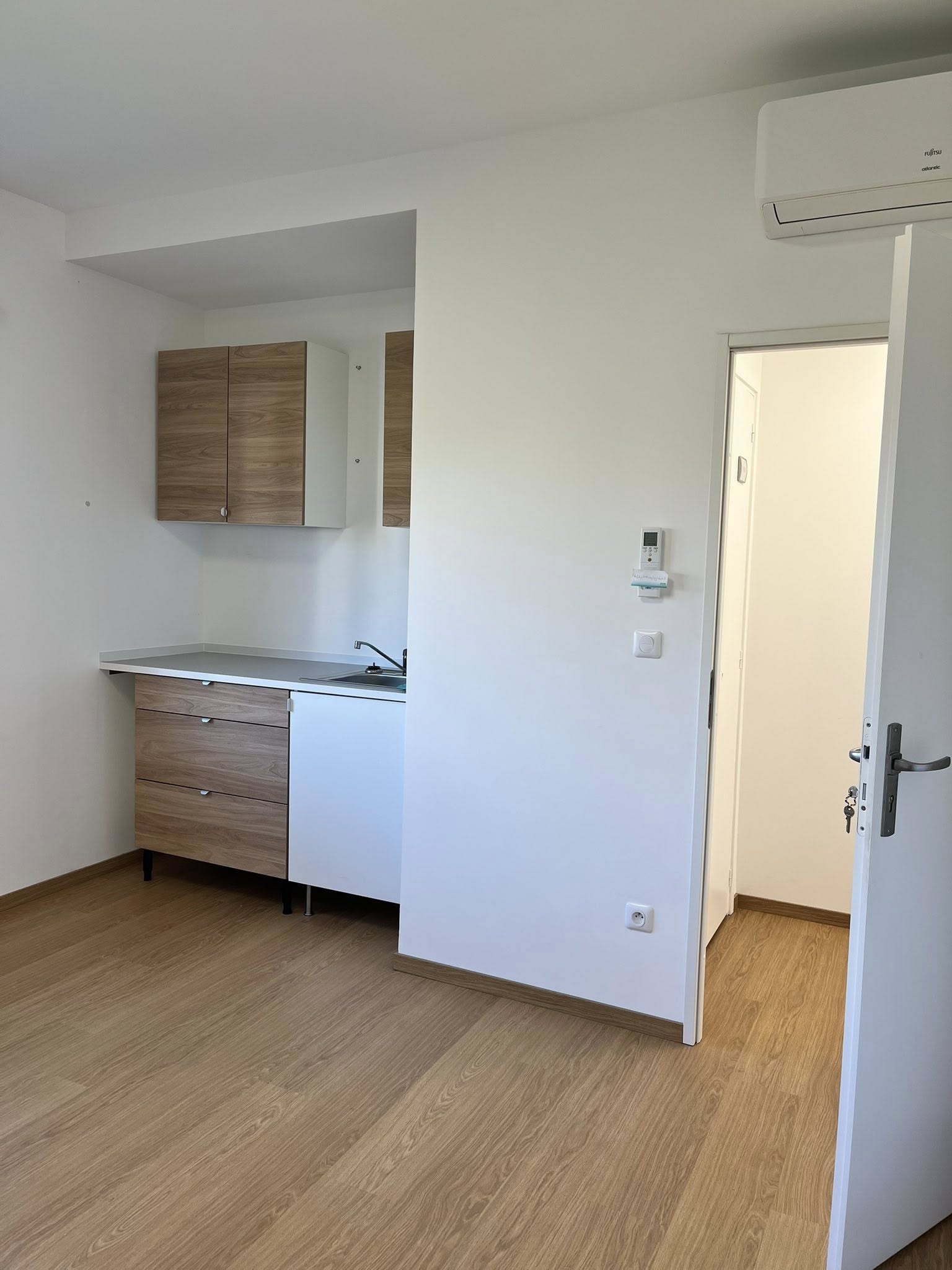 photo bureau à louer